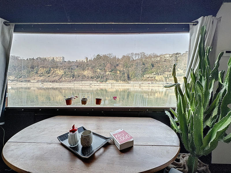 Péniche - 170 m² - 7 pièces