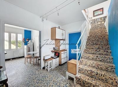 Maison - 96 m² - 5 pièces