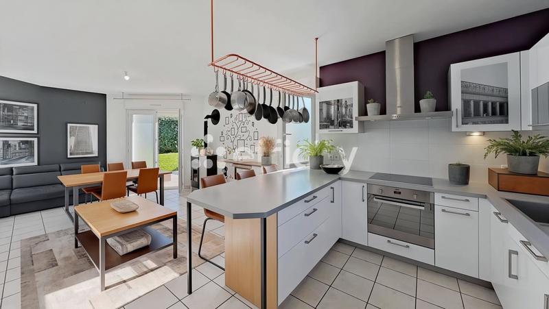 Maison - 145 m² - 4 pièces