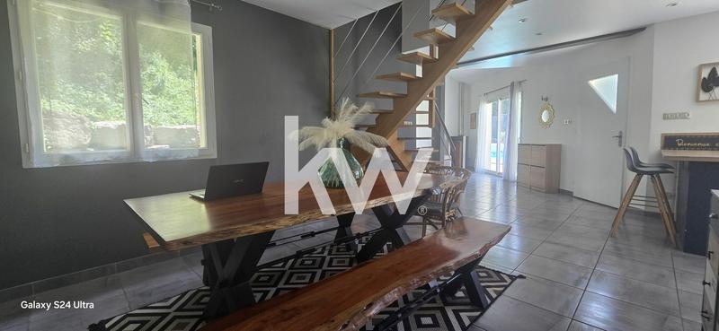 Maison - 159 m² - 5 pièces