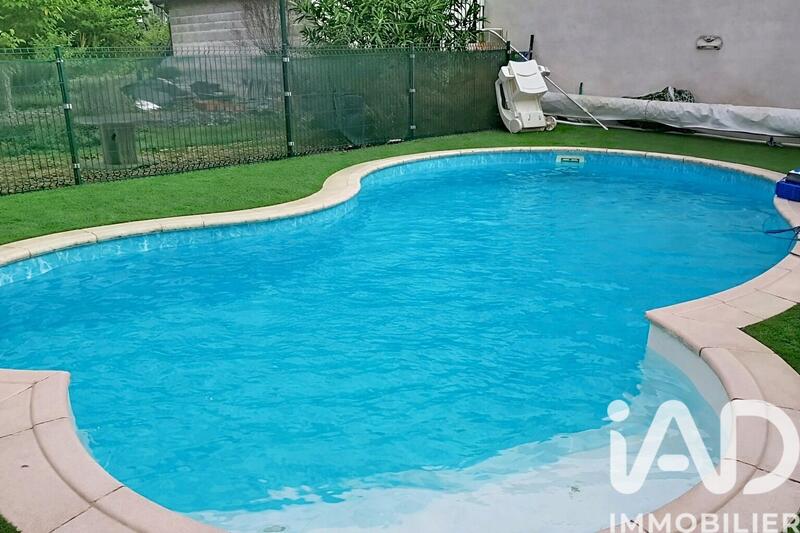 Maison - 356 m² - 18 pièces