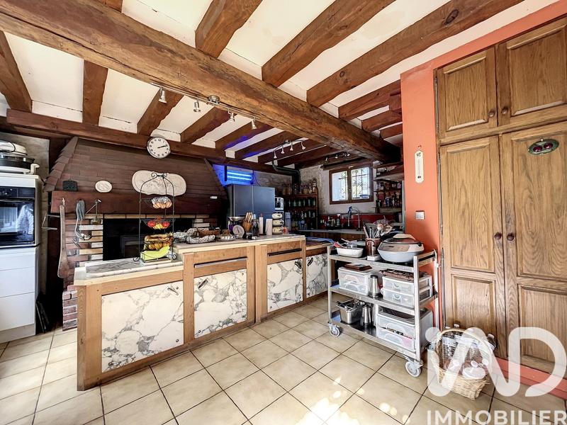 Maison - 290 m² - 9 pièces
