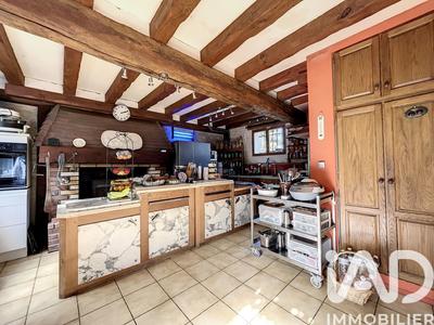 Maison - 290 m² - 9 pièces