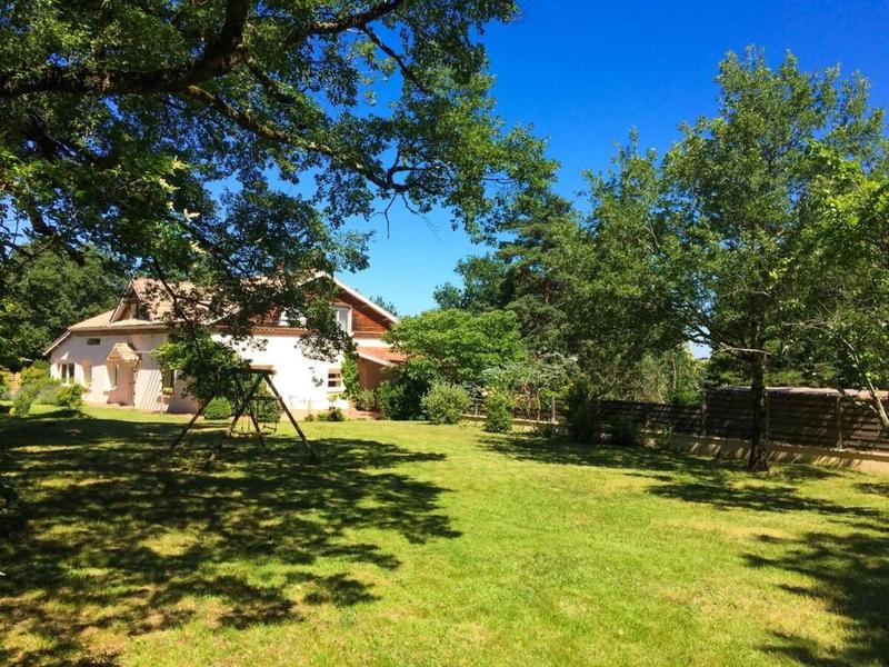 Propriété - 450 m² - 11 pièces