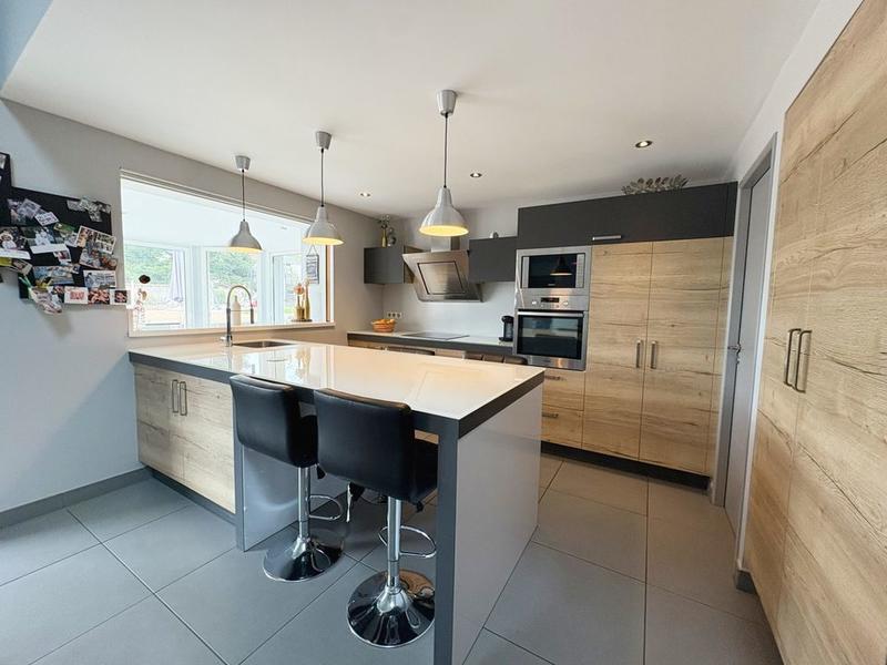 Maison - 116 m² - 6 pièces