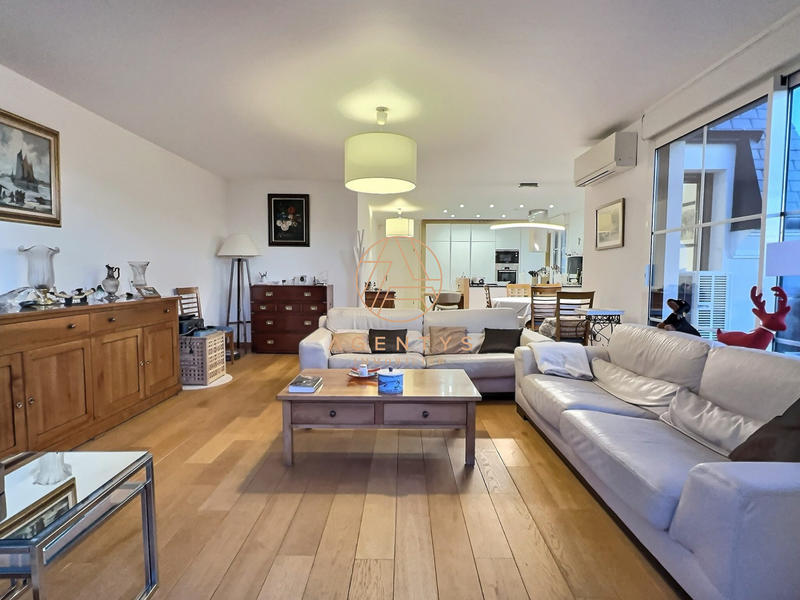 Appartement - 130 m² - 6 pièces