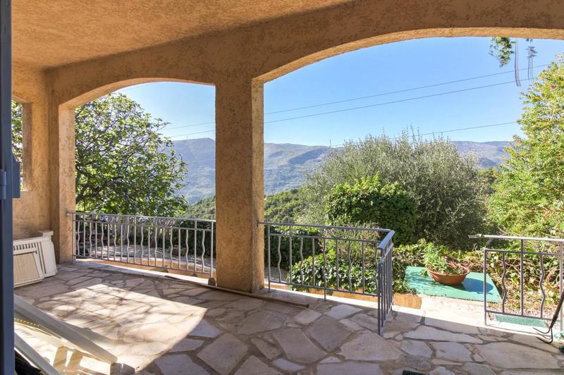 Maison - 90 m² - 3 pièces