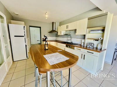 Maison - 143 m² - 6 pièces