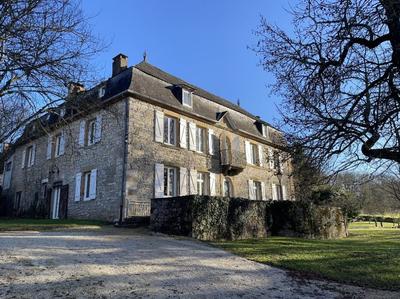 Maison de maîtres - 415 m² - 10 pièces