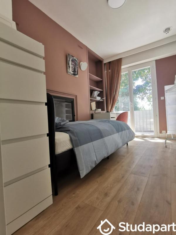 Chambre - 11 m² - 1 pièce