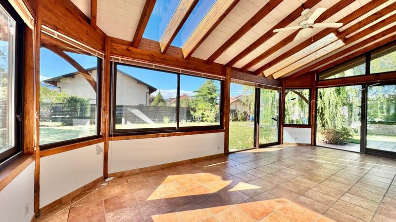 Maison - 235 m² - 7 pièces