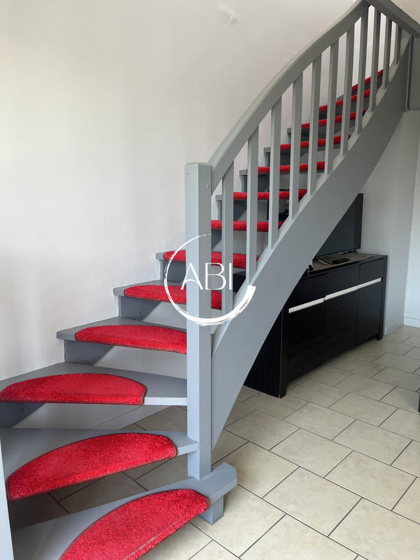 Appartement - 90 m² - 4 pièces