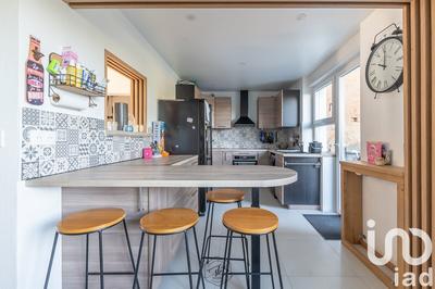 Maison - 240 m² - 6 pièces