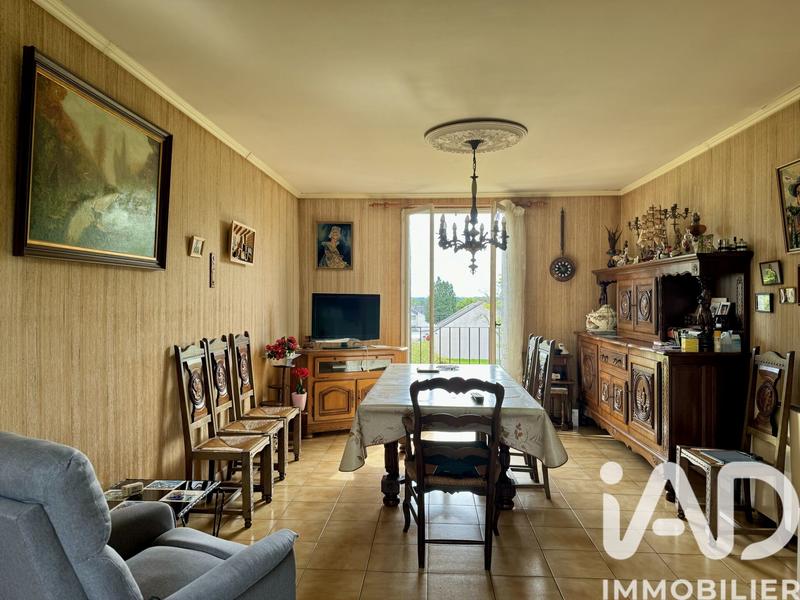 Maison - 99 m² - 5 pièces