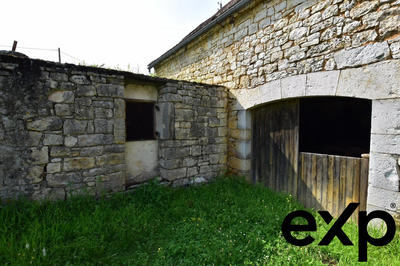 Maison - 326 m² - 3 pièces