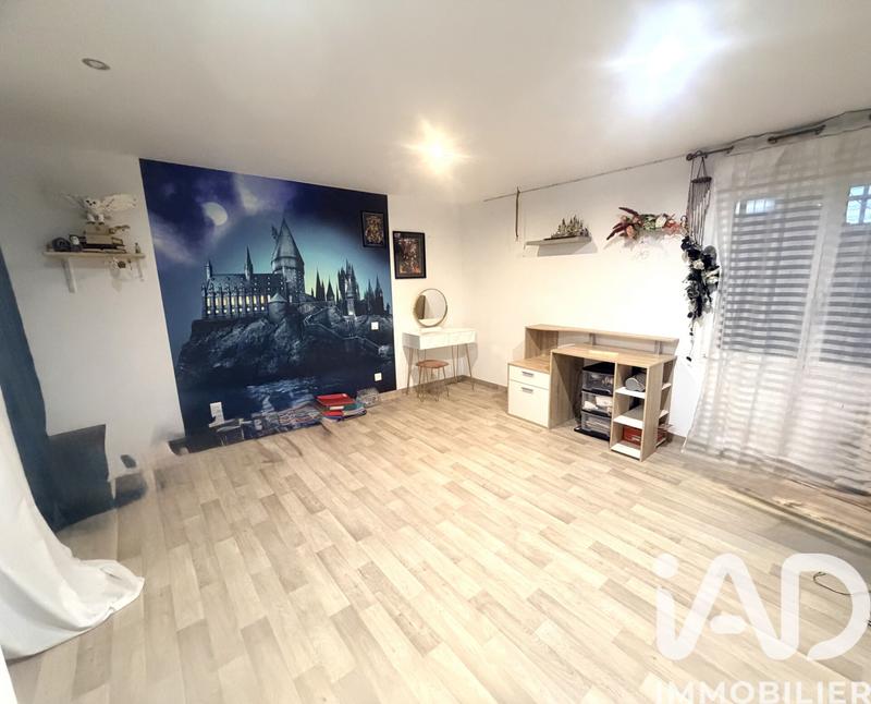 Maison - 225 m² - 8 pièces