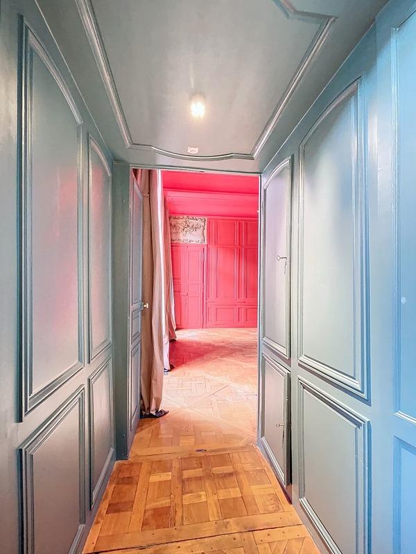 Appartement ancien - 250 m² - 7 pièces