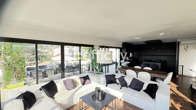 Appartement - 90 m² - 3 pièces