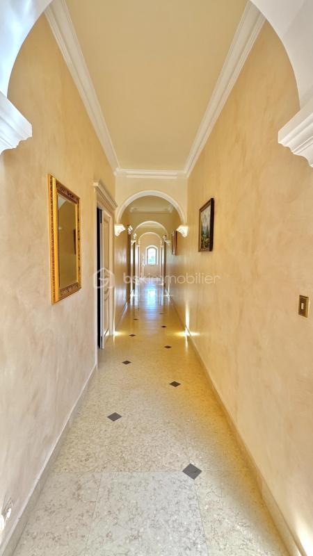 Villa - 420 m² - 11 pièces