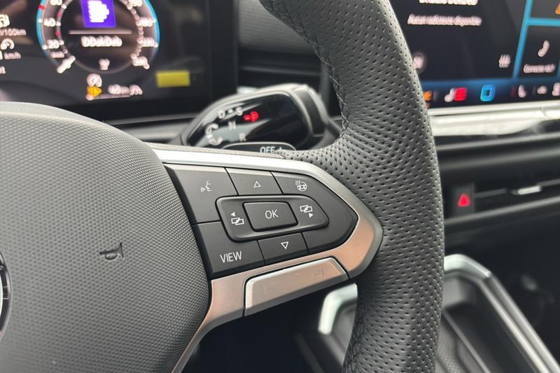 Volkswagen t-Roc Etsi 150 Dsg7 R-Line