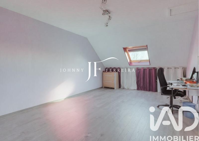 Maison - 196 m² - 9 pièces