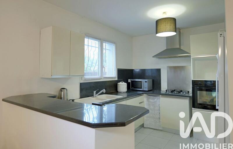 Maison - 152 m² - 9 pièces