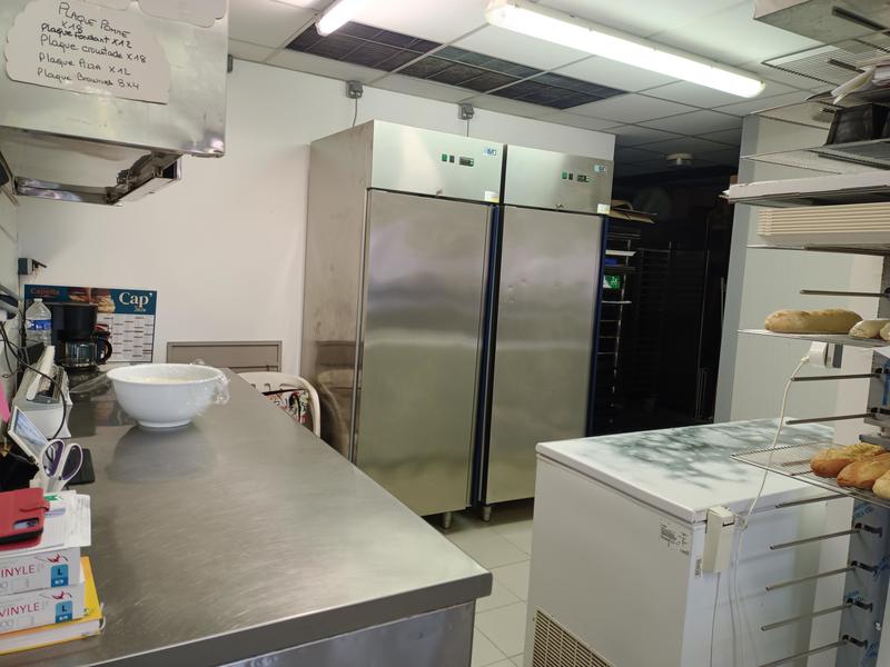 Fonds de commerce - Magasins - 1 000 m²