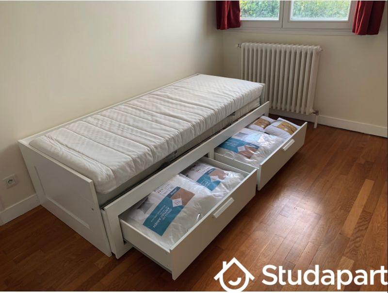 Chambre - 114 m² - 1 pièce