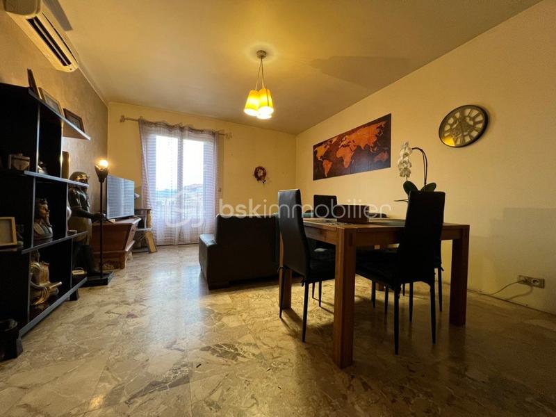 Appartement - 95 m² - 4 pièces