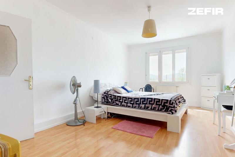 Maison - 177 m² - 2 pièces