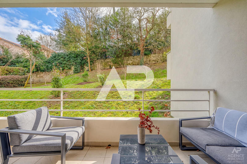 Appartement - 82 m² - 4 pièces