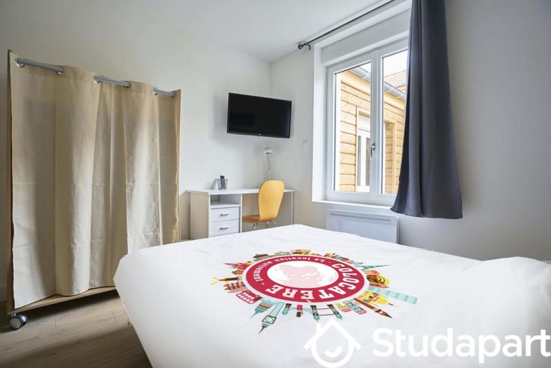 Chambre - 13 m² - 1 pièce