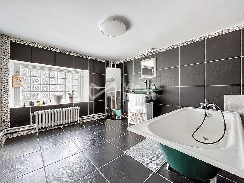 Villa - 198 m² - 7 pièces