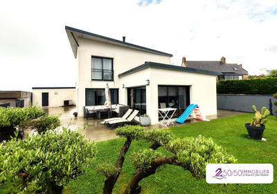 Maison contemporaine - 177 m² - 6 pièces