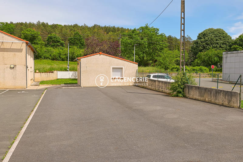 Local commercial - 136 m²