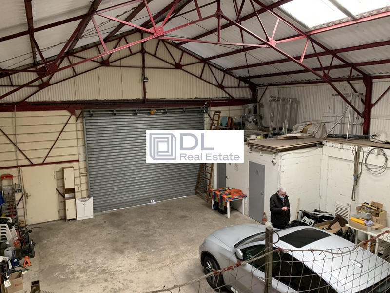 Entrepôt - 450 m²