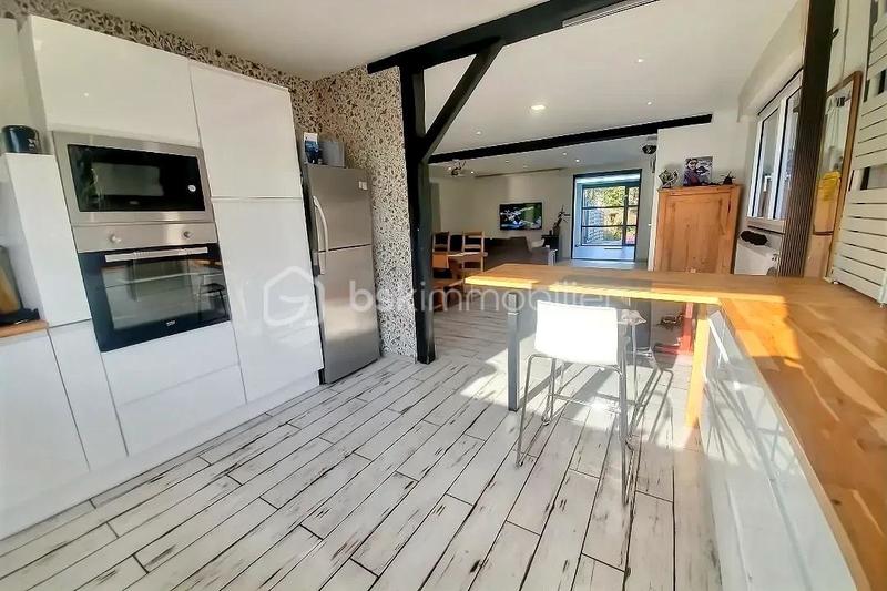 Propriété - 200 m² - 7 pièces