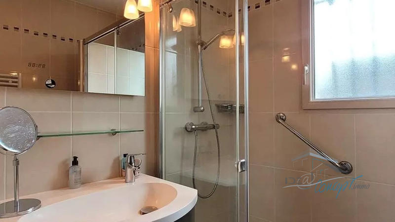 Maison traditionnelle - 80 m² - 4 pièces