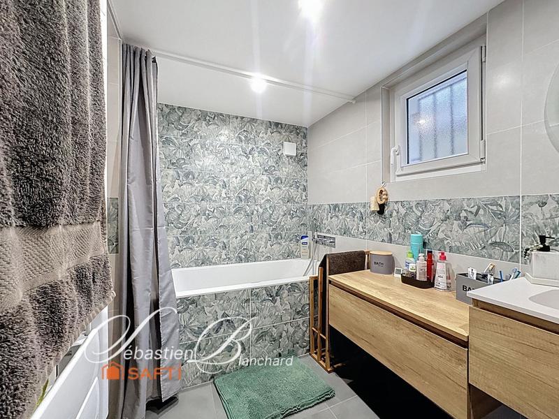 Maison - 126 m² - 5 pièces