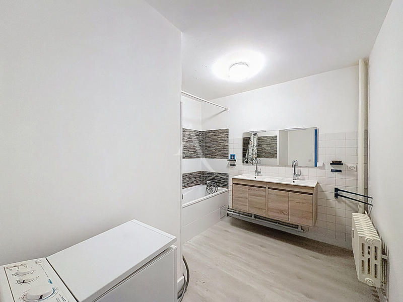 Appartement - 90 m² - 4 pièces