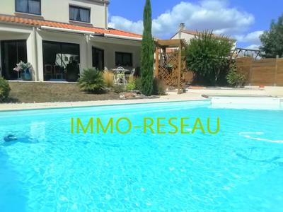 Maison contemporaine - 190 m² - 7 pièces