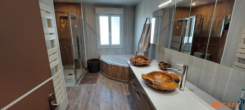 Maison - 163 m² - 6 pièces