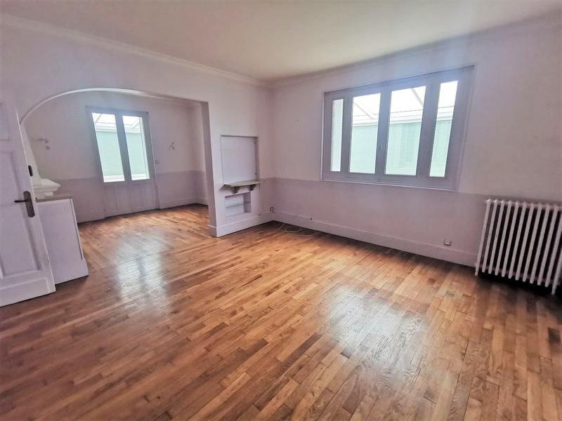 Maison - 245 m² - 7 pièces