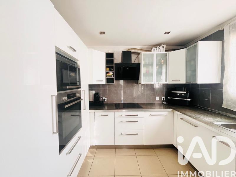 Maison - 85 m² - 5 pièces