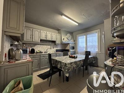 Maison - 110 m² - 4 pièces