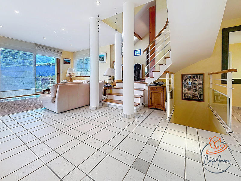 Villa - 190 m² - 7 pièces