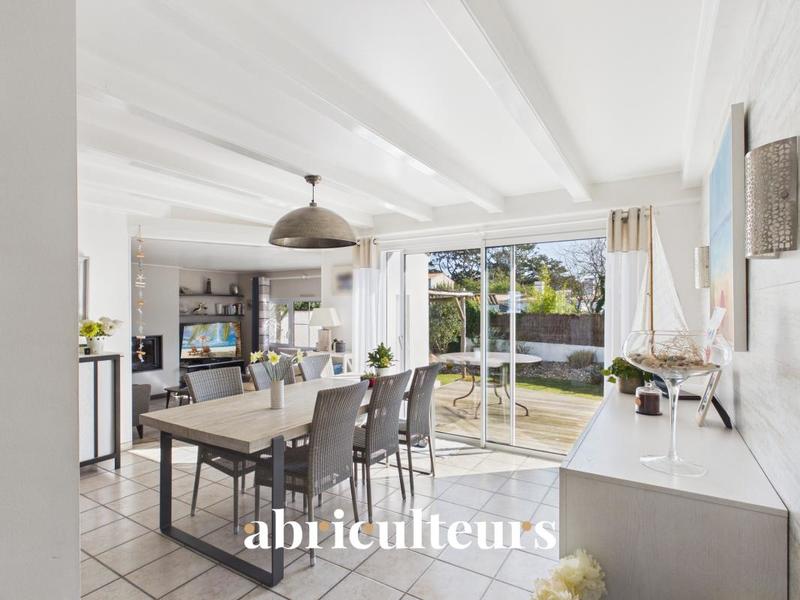 Maison ancienne - 200 m² - 9 pièces