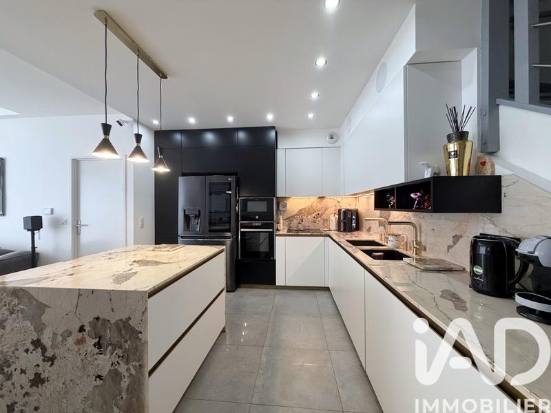 Duplex - 117 m² - 5 pièces