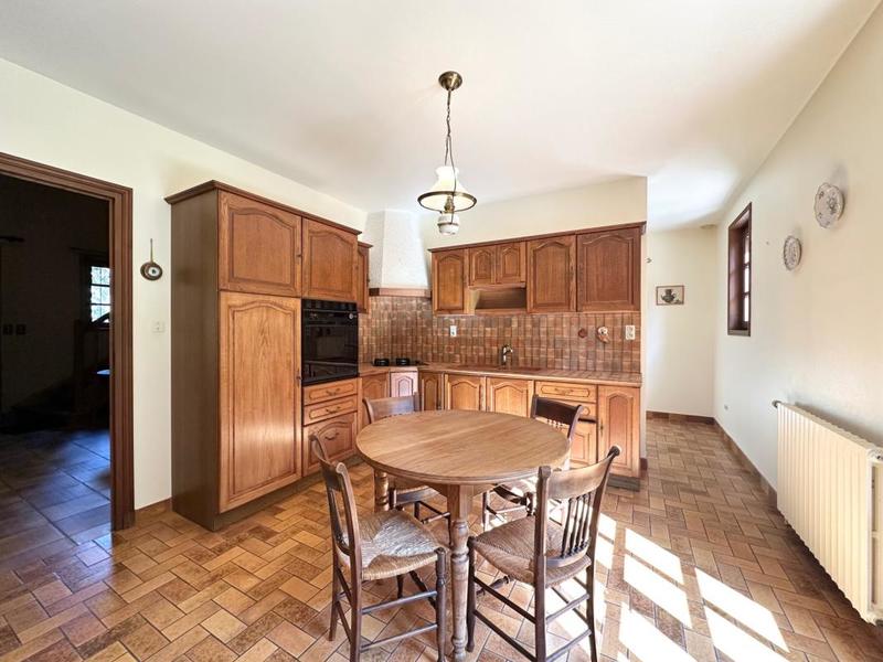 Maison - 157 m² - 7 pièces