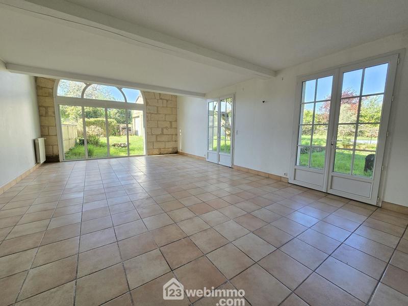 Maison - 331 m² - 10 pièces